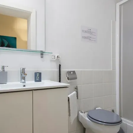 Chroma Farinone 28 Rome