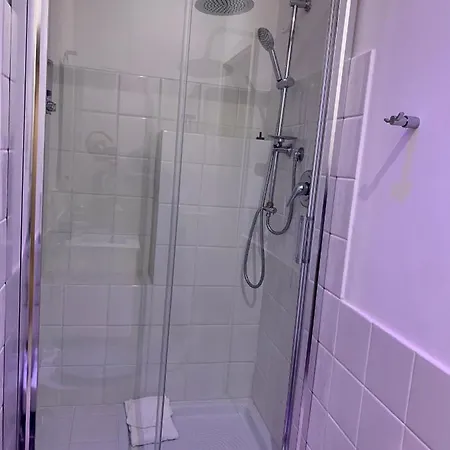 Διαμέρισμα Chroma Farinone 28 *