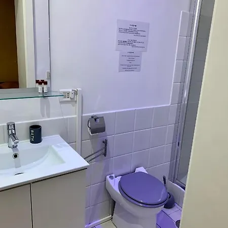 Apartment Chroma Farinone 28 Rom