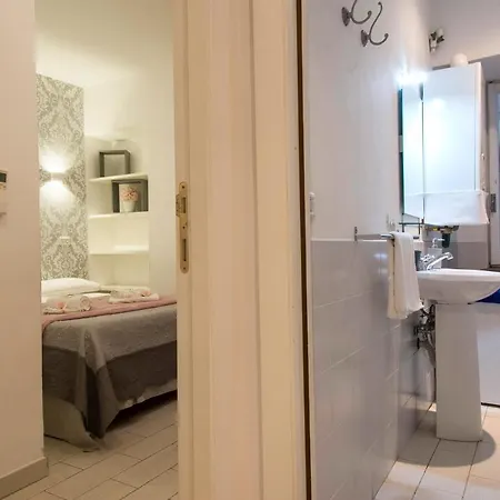 Apartment Chroma Farinone 28 *